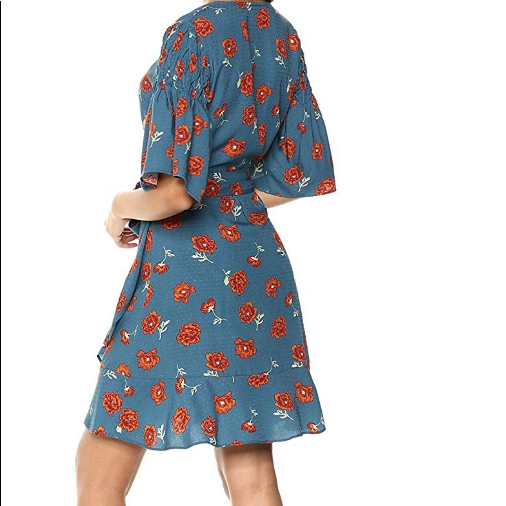 Elegant Red Floral Mini Dress
